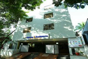 Отель «Season 4 Residences -Thiruvanmiyur (Near Tidel park and Apollo Proton cancer center)»