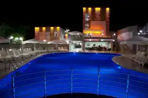 Sunhill Centro Hotel, Гюмбет