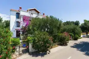 Pupa - Nice Family Apartments - A1 Dora, Козино