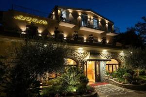 Hotel «La Vue d'Or», Сорренто