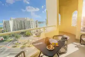 Lux The Shoreline Penthouse Suite, Дубай