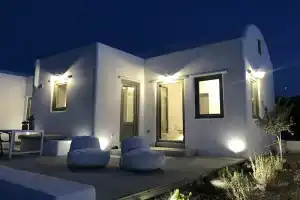 Nice Villas, Пиргос
