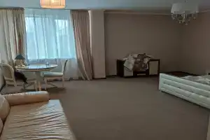 Гостиница «Ольгас», Глубокое