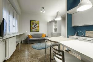 Shortstays Design Loft Broglio 2, Милан