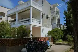 Apartment Leah, Малинска