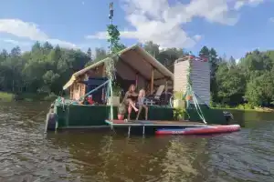 Дом на воде Alica_yacht, Менжинец