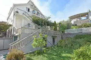 Apartments Kujacic, Игало