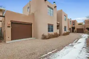 Piñon Dream - Walk to The Plaza, Comfortable Southwestern Style, Санта-Фе