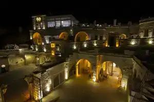 Azure Cave Suites, Чавушин