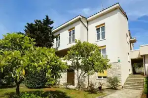 Apartment 23, Пула