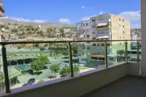 Maxi's Apartments, Саранда