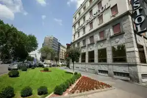 Hotel «Bristol», Милан