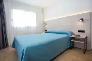 Maryciel Apartamentos, Бенидорм