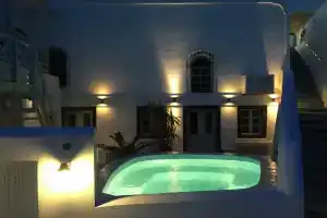 Hotel Sunny Villas, Фиростефани