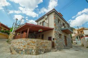 Aethra Cottage, Пелендри