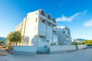 Sunny - 100 m From sea - A1, Кастель Стафилич