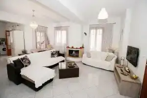 Charming Apartment in Kefalonia Island, Ликсури