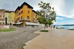Zanardelli Luxury Apartment, Сало