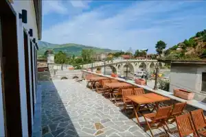 Hotel Kapllani, Берат