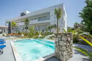 Stavris Studios, Фалираки