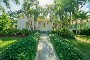Bahama Breeze Bungalow Vacation Rental of Casa Grandview by Itrip Palm Beach, Уэст-Палм-Бич