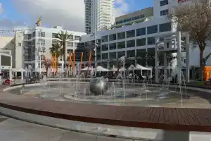 Experience in the square, Нетания