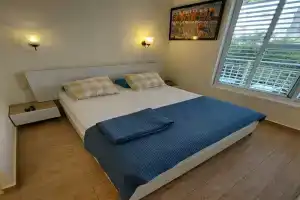 Comfortable apartment, Герцлия