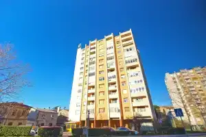 Apartment 1286, Пула