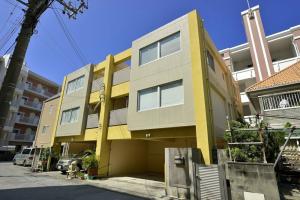 Chatan Coat House, Тятан