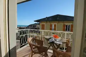 House Bella, Аренцано