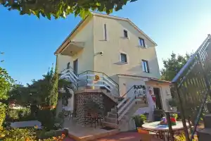 Apartments Jacqueline 1227, Премантура