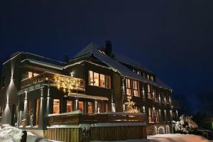 WLodgeOne, Браунлаге