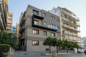 Earos Urban Living, Пирей