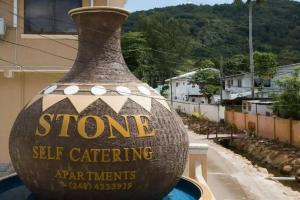 Stone Self Catering Apartments, Гранд Анс