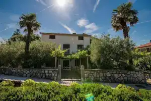 Apartment Anica, Малинска