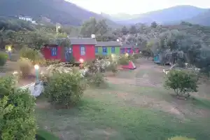 Babil Eytay Tatil Koyu, Месудие