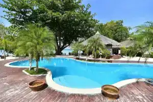 Reef Resort, Крадан