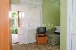 Гостевой Дом Уютный Дворик, Заозёрное
