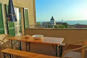 Villa Sant'Antonio, Ашеа