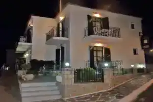 Kastro Hotel, Пилос