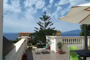 Agora Apartments, Сорренто
