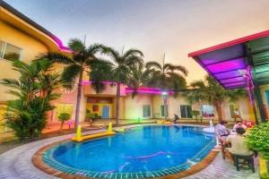Fancy Pattaya, Банпонг