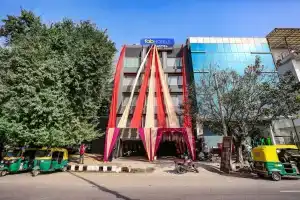 Fabhotel Aerosky Grand, Дели