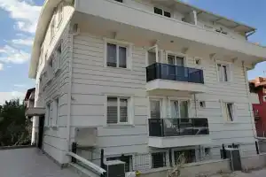 Yildiz Apart, Испарта