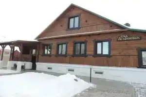 Изба «Агафоновых»