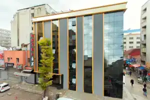 Hotel «Iz», Измир