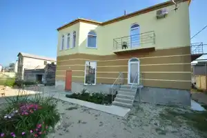 Гостевой дом «Ларимар», Береговое