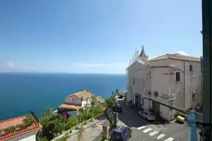Casa Bettina, Виетри-суль-Маре