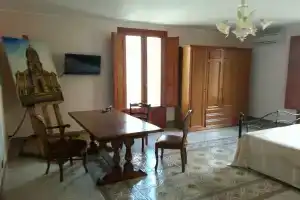 Casa Nottangolo, Шикли