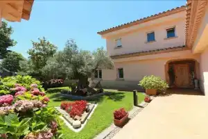Villa Diandra, Сан-Фелиу-де-Гишольс